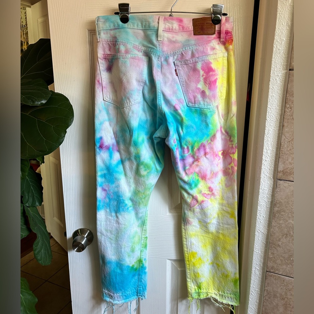 Custom tie dye Levi’s 501 jeans rainbow - Picture 2 of 6